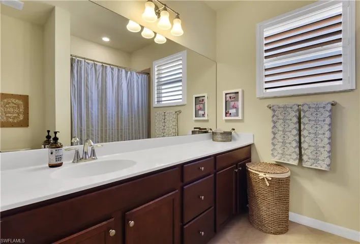 10281 Via Colomba Cir, Fort Myers, Florida 33966