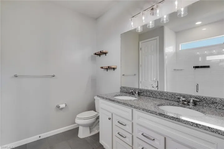 16000 Palmetto Prairie Dr, Alva, Florida 33920
