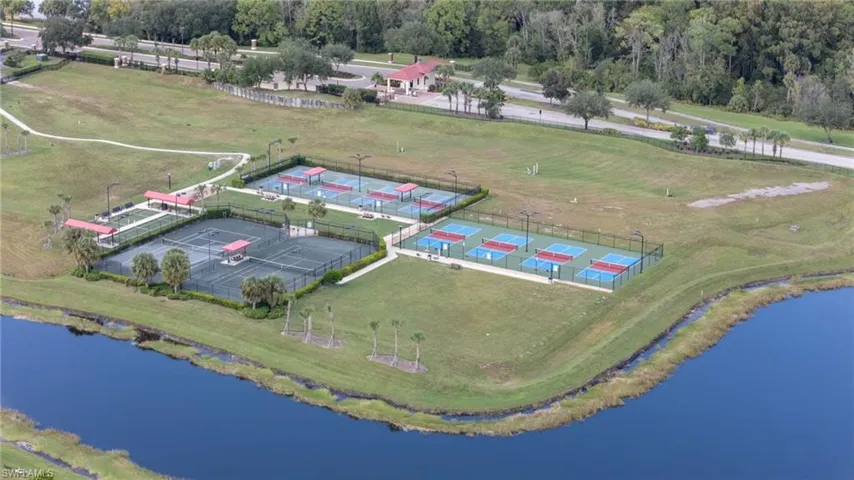 16000 Palmetto Prairie Dr, Alva, Florida 33920