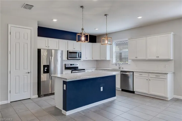 16000 Palmetto Prairie Dr, Alva, Florida 33920