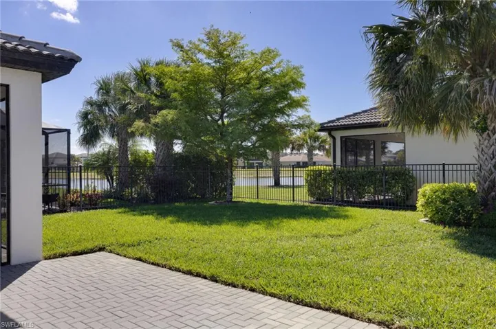 16000 Palmetto Prairie Dr, Alva, Florida 33920