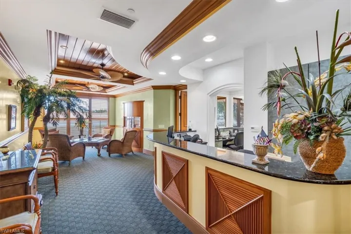 599  Tamiami N TRL, Naples, FL 34102