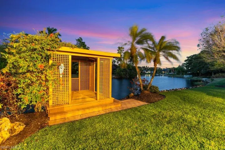 Private Cabana