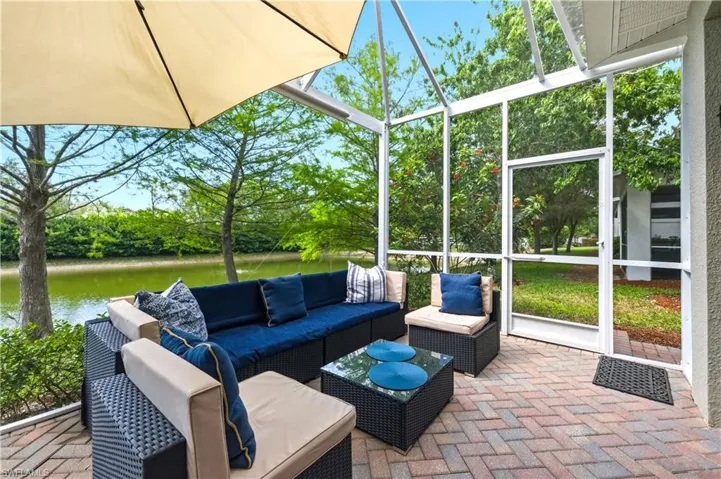 Oversized screened lanai