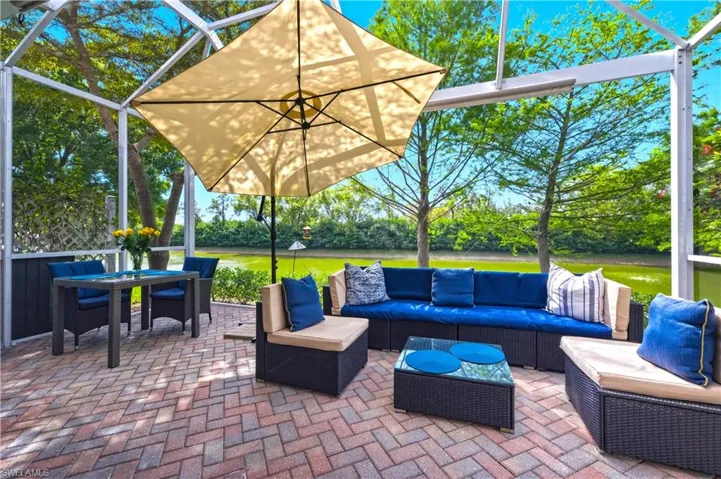 Oversized screened lanai