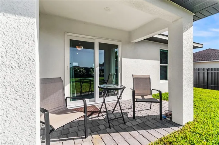 602 NW 21st TER, CAPE CORAL FL 33993