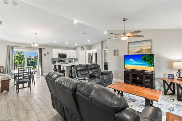 602 NW 21st TER, CAPE CORAL FL 33993