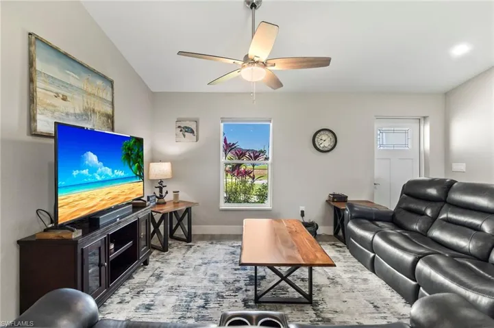 602 NW 21st TER, CAPE CORAL FL 33993