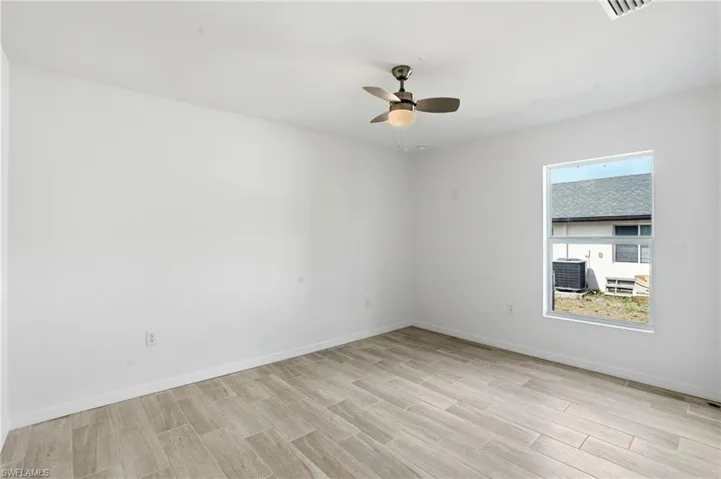 1725 Nw 2nd St, Cape Coral, Florida 33993