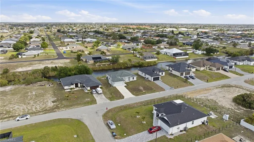 1725 Nw 2nd St, Cape Coral, Florida 33993
