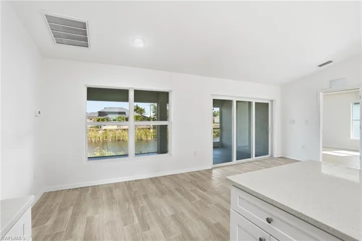 1725 Nw 2nd St, Cape Coral, Florida 33993