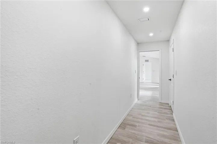 1725 Nw 2nd St, Cape Coral, Florida 33993