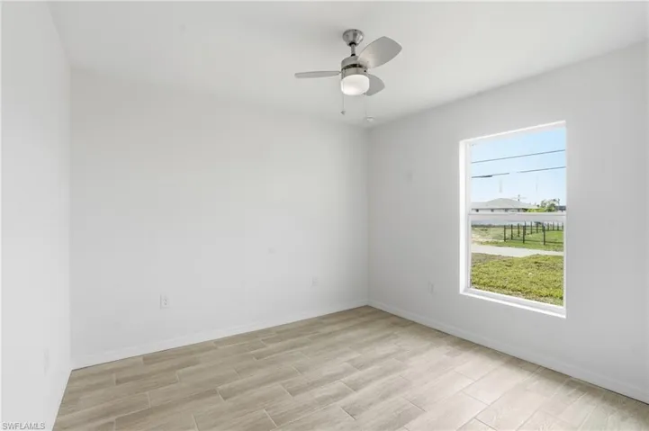 1725 Nw 2nd St, Cape Coral, Florida 33993