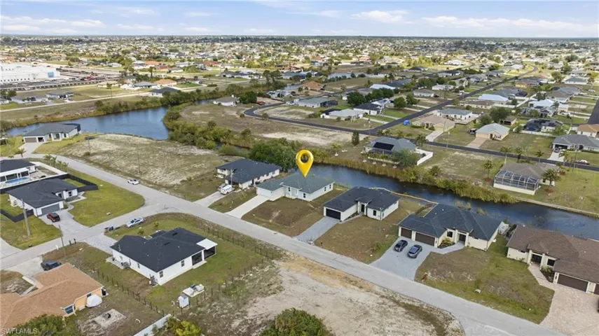 1725 Nw 2nd St, Cape Coral, Florida 33993