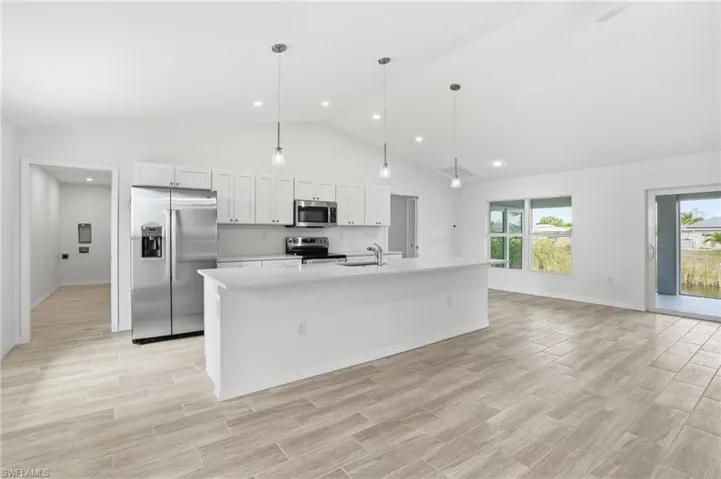 1725 Nw 2nd St, Cape Coral, Florida 33993