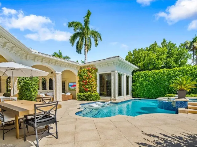 9959 Brassie Bend, Naples, Florida 34108