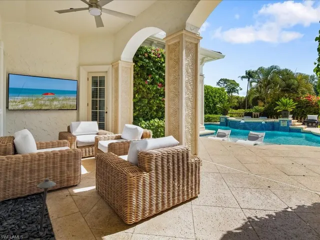 9959 Brassie Bend, Naples, Florida 34108