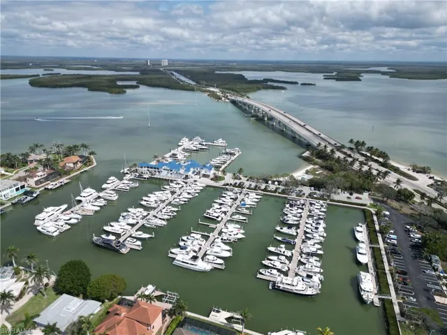 Bird's eye view of a large body of water and numerous boat docks