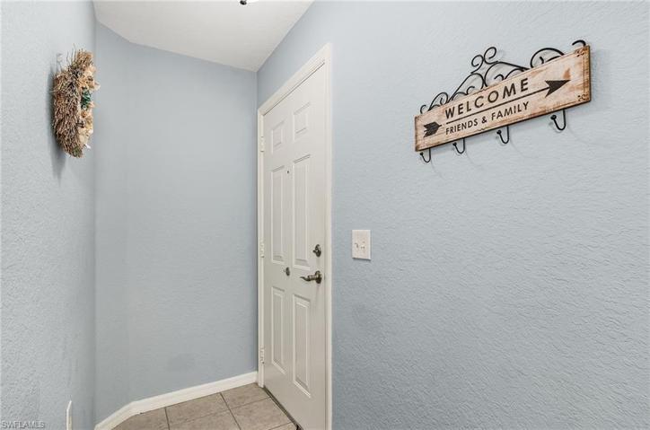 interior entry/hallway