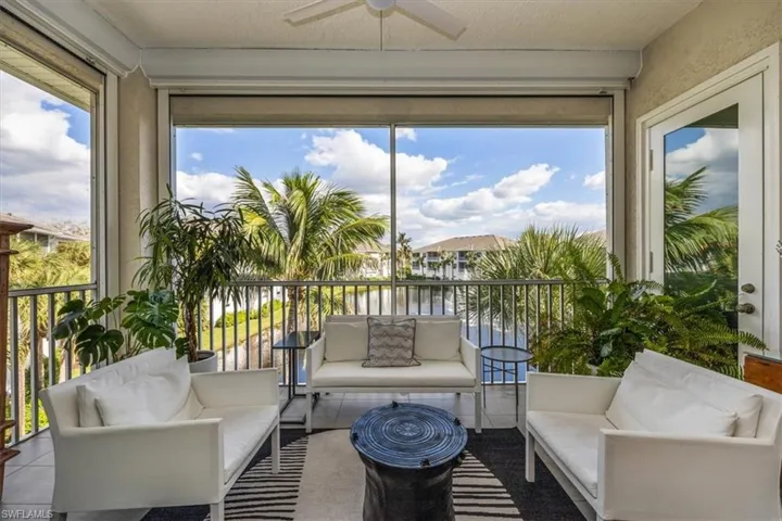 825  Bentwater  CIR, Naples, FL 34108
