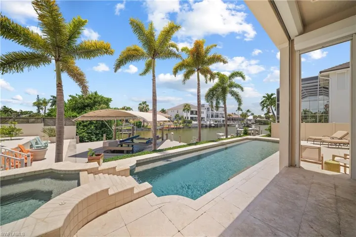 494 Seabee Ave, Naples, Florida 34108