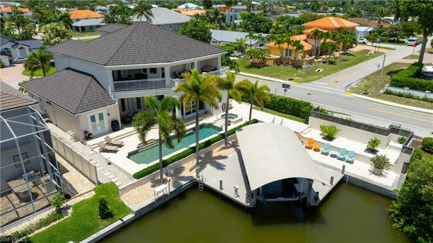 494 Seabee Ave, Naples, Florida 34108