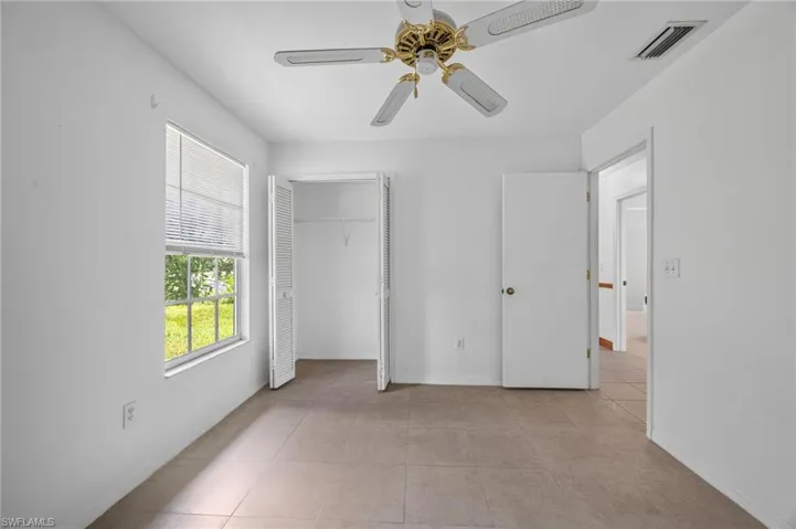 2961 6th St Nw, Naples, Florida 34120