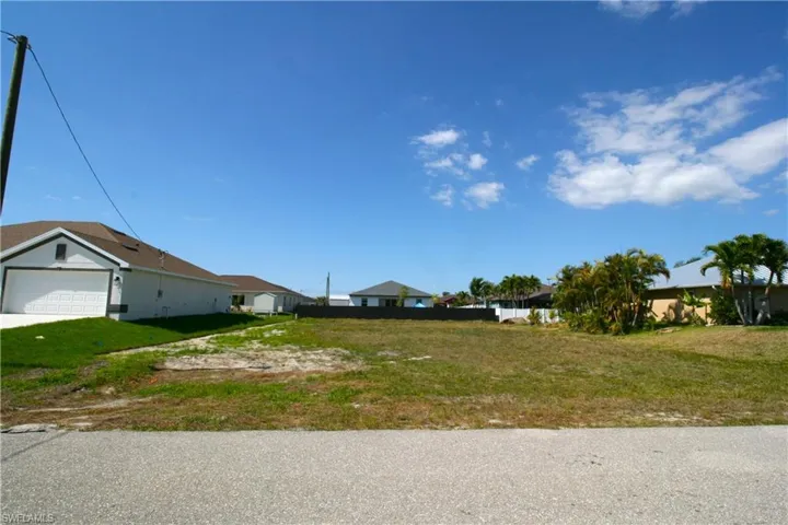 121 Nw 9th Ter, Cape Coral, Florida 33993