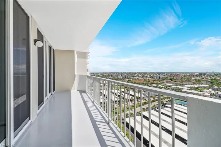 140 Seaview Ct  Seaview  CT, Marco Island, FL 34145