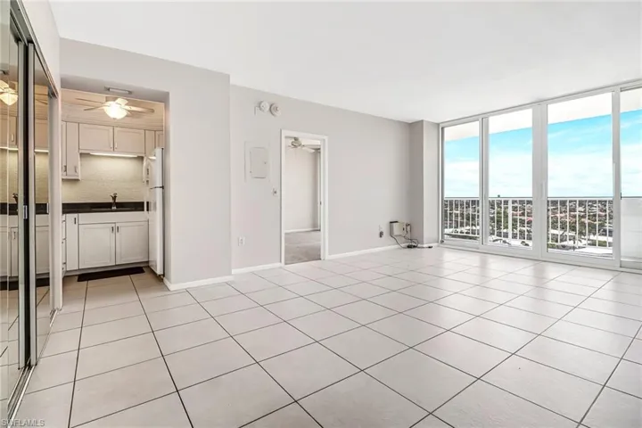 140 Seaview Ct  Seaview  CT, Marco Island, FL 34145
