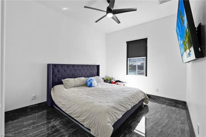Bedroom with ceiling fan