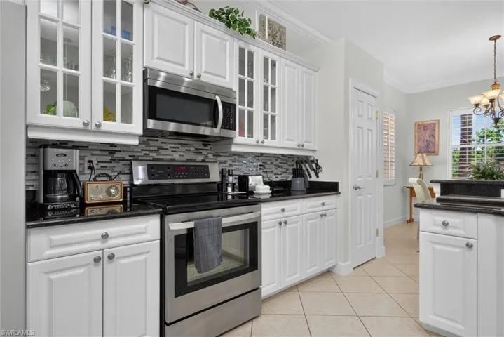 8960 Crown Bridge Way, Fort Myers, Florida 33908