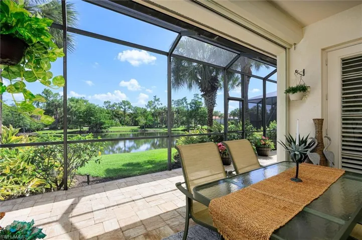 8960 Crown Bridge Way, Fort Myers, Florida 33908