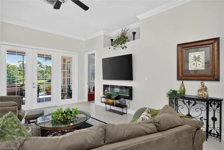 8960 Crown Bridge Way, Fort Myers, Florida 33908