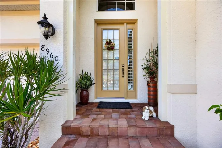 8960 Crown Bridge Way, Fort Myers, Florida 33908