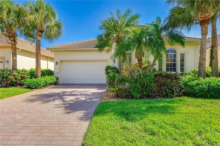 8960 Crown Bridge Way, Fort Myers, Florida 33908