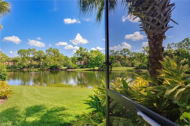 8960 Crown Bridge Way, Fort Myers, Florida 33908