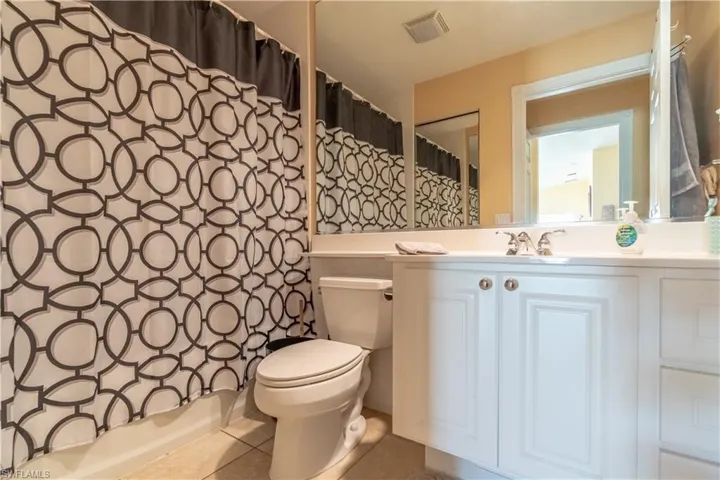 8165  Xenia  LN, Naples, FL 34114