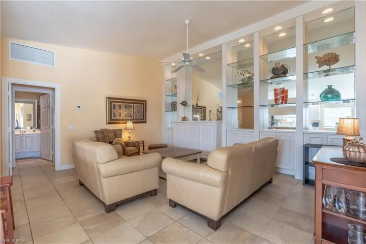 8165  Xenia  LN, Naples, FL 34114