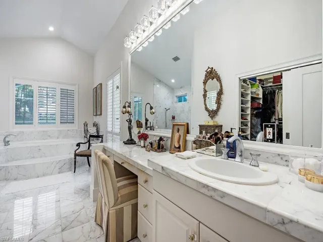 720  Saint Georges  CT, Naples, FL 34110