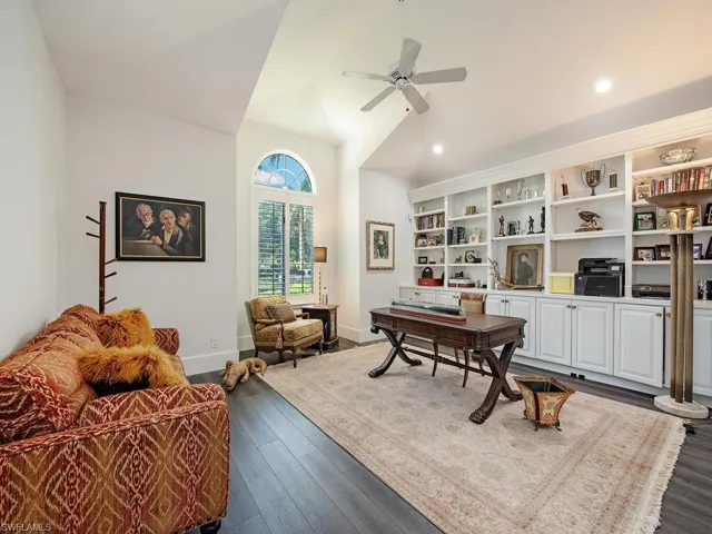 720  Saint Georges  CT, Naples, FL 34110