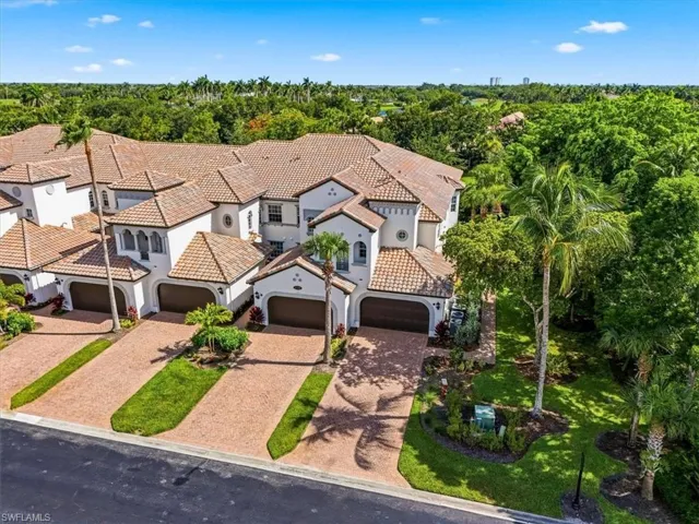 3730 Montreux Ln 104, Naples, Florida 34114