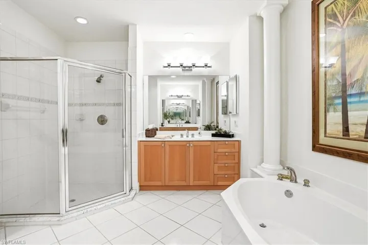 3730 Montreux Ln 104, Naples, Florida 34114