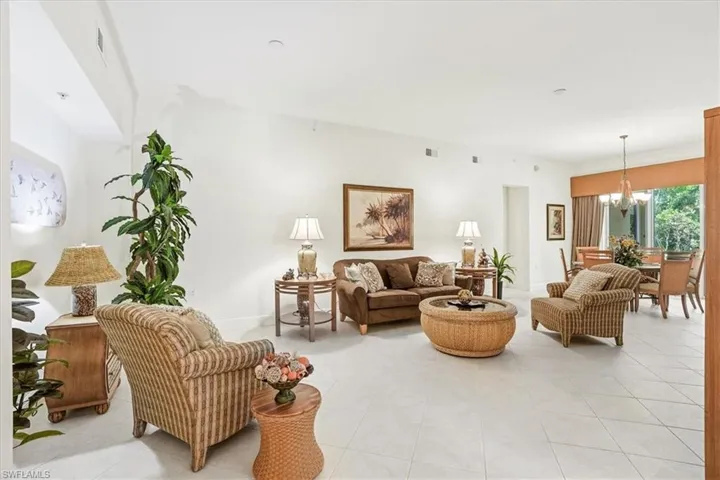 3730 Montreux Ln 104, Naples, Florida 34114