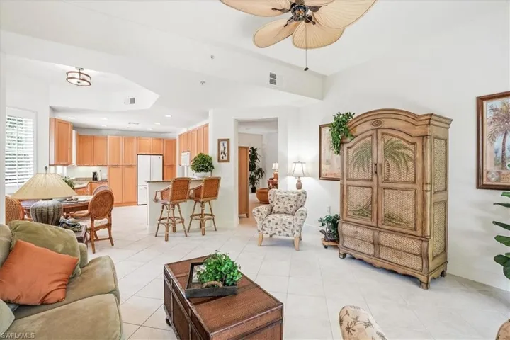 3730 Montreux Ln 104, Naples, Florida 34114