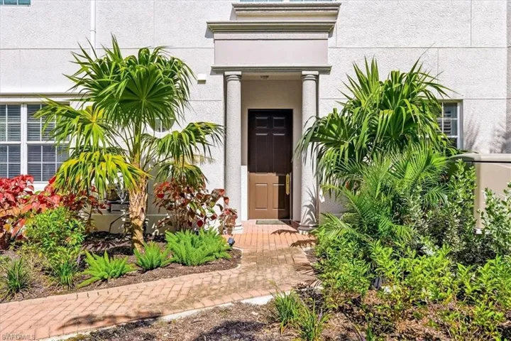 3730 Montreux Ln 104, Naples, Florida 34114