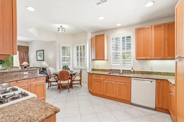 3730 Montreux Ln 104, Naples, Florida 34114