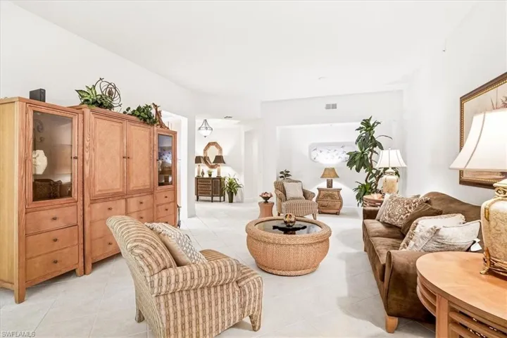 3730 Montreux Ln 104, Naples, Florida 34114