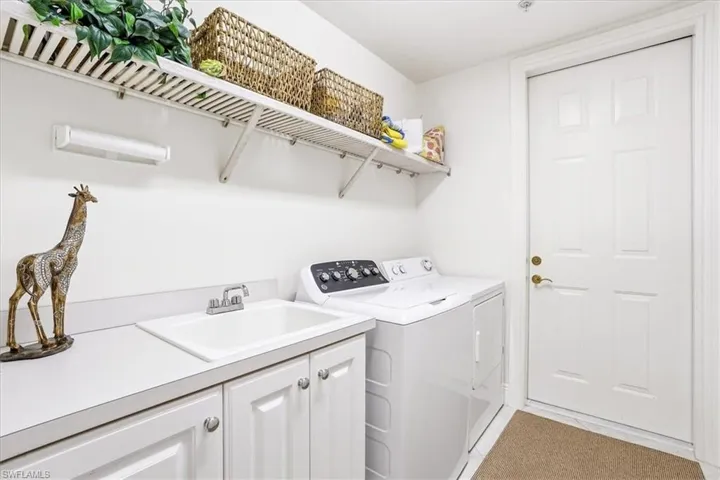 3730 Montreux Ln 104, Naples, Florida 34114
