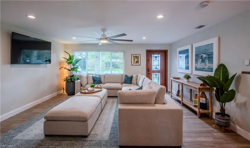 1385 Wisconsin Dr, Naples, Florida 34103